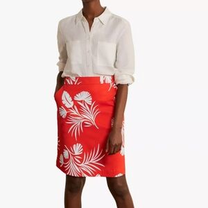 Boden Red and White Floral Mini Skirt With Elastic Back and Side Pockets. Size4P